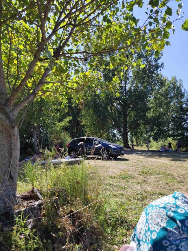 У Шацькому нацпарку спіймали чоловіка, який хотів розставляти браконьєрські сітки. ФОТО