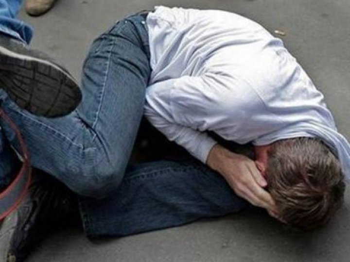 У Луцьку п’яні молодики побили чоловіка після відмови дати 10 гривень: яке покарання отримали