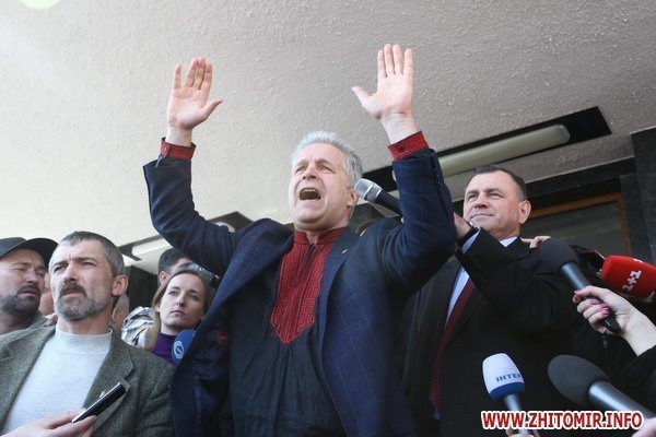 У Житомирі протестувальники побилися з міліцією. ФОТО. ВІДЕО