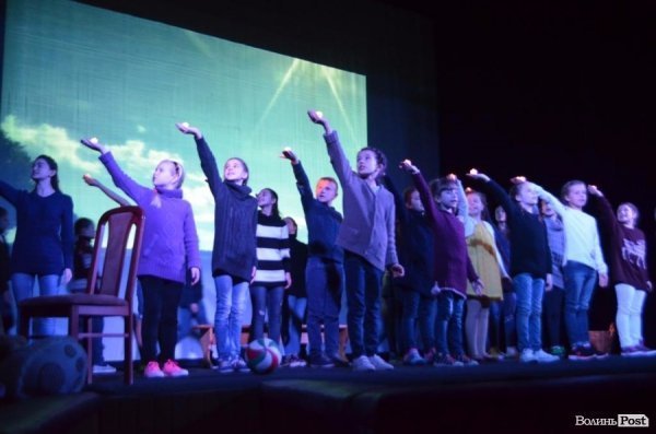 На сцені луцького театру розповіли трагічну історію з Майдану