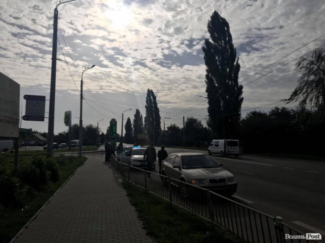 Під Луцьком – потрійна аварія: є постраждалий. ФОТО