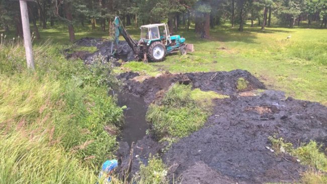 Ківерці: люди власноруч розчистили канаву