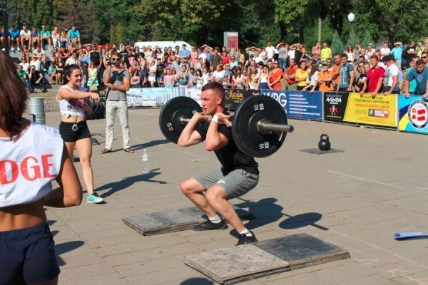 Луцькі патрульні взяли участь у змаганнях з кросфіту. ФОТО