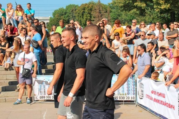 Луцькі патрульні взяли участь у змаганнях з кросфіту. ФОТО