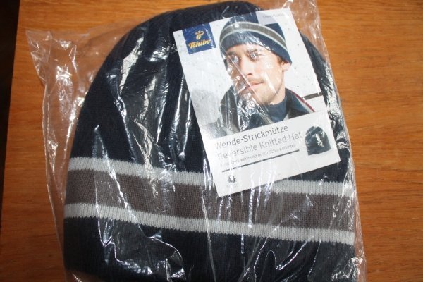 Небайдужі німці передали речі українським солдатам через самооборонівців Волині. ФОТО