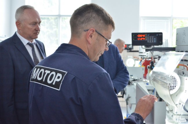 У Луцьку Перший віце-прем’єр  відвідав найпотужніший авіаремонтний завод України 