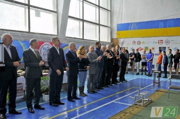 У Луцьку змагалися штангісти. ФОТО