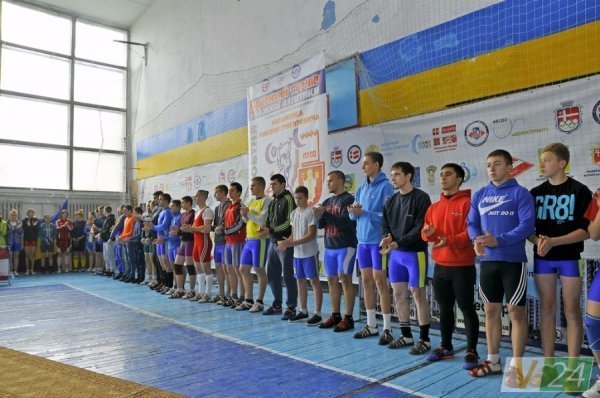 У Луцьку змагалися штангісти. ФОТО