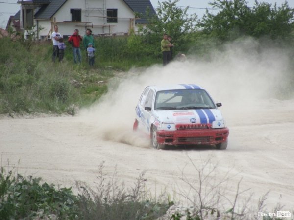 Під Луцьком змагалися автогонщики. ФОТО 