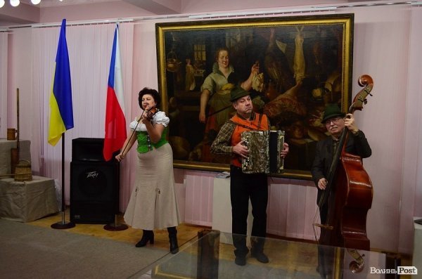 У Луцьку відкрили виставку історії пивоваріння заводу Земана. ФОТО