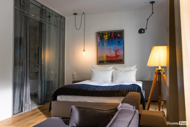 Сучасний бізнес-готель «Wall Street Hotel» у центрі Одеси*