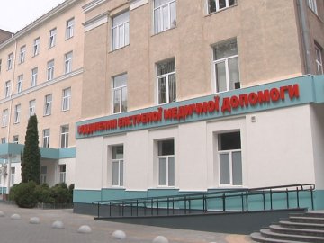 Ракетний обстріл аеродрому у Луцьку: у якому стані перебувають поранені