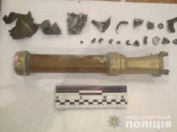 Поліція розслідує теракт: у Києві  з гранатомета обстріляли будівлю. ФОТО