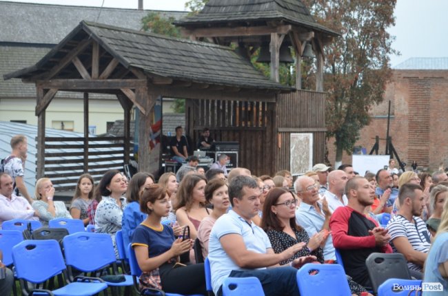 Злива і витончена музика: перший день фестивалю джазу у Луцьку. ФОТО