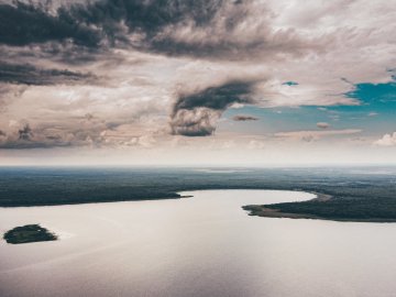 Захопливі світлини волинського озера з висоти. ФОТО