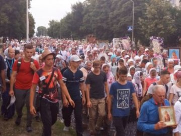 Волинським містом пройшов багатотисячний міжнародний хресний хід. ФОТО