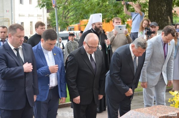 У Луцьку вшанували пам'ять розстріляних в’язнів. ФОТО