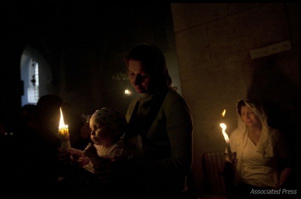 Як сходив Благодатний вогонь. ФОТО. ВІДЕО