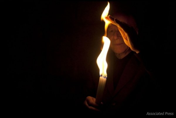 Як сходив Благодатний вогонь. ФОТО. ВІДЕО