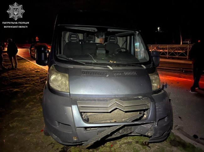 На Волині через п'яного водія - подвійна ДТП: зіткнулися три автомобілі