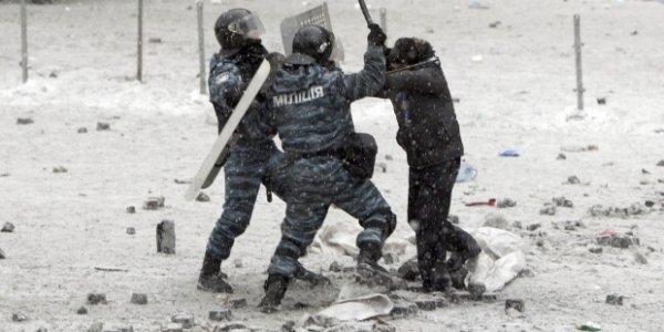  Як силовики «зачищали» людей на Грушевського. ФОТО