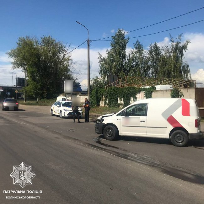 У Луцьку на Карпенка-Карого зіткнулися два автомобілі