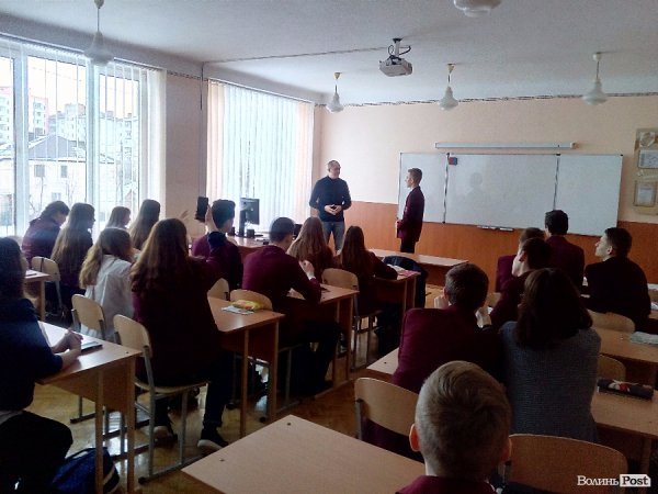 Луцький депутат провів відкритий урок у школі