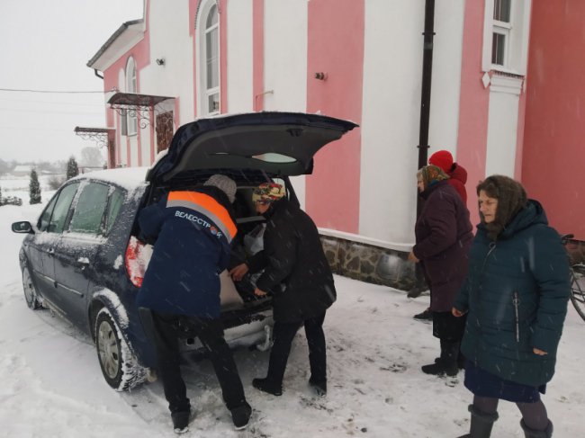 У громаді біля Луцька зібрали допомогу для військових на передовій. ФОТО