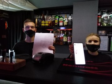 У Луцьку на дотримання протиепідемічних обмежень перевірили популярні заклади: де виявили порушення. ФОТО