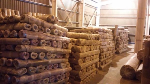 На волинській митниці затримали 9 тисяч метрів контрабандних килимів. ФОТО