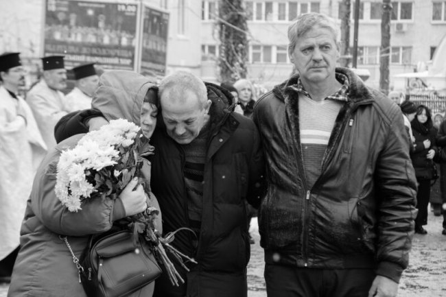 Лучани провели в останню путь Захисника Юрія Волошина