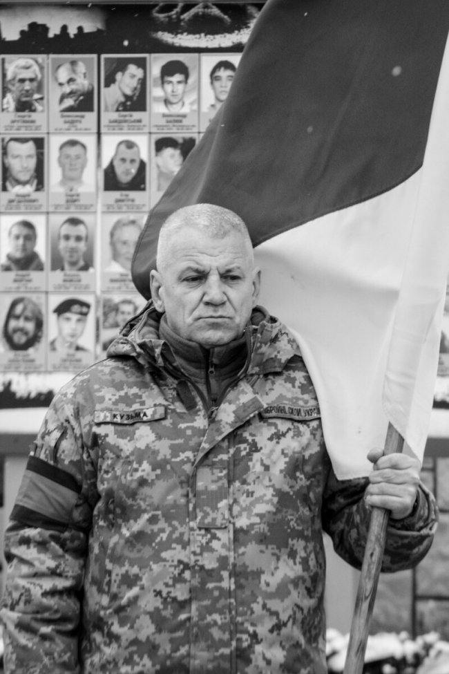 Лучани провели в останню путь Захисника Юрія Волошина