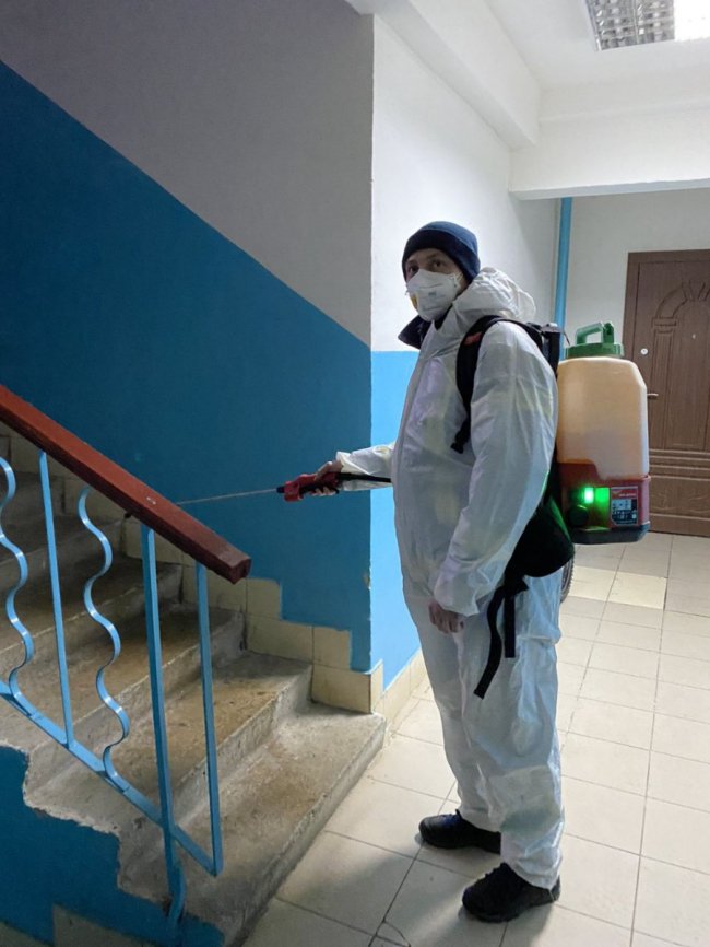 У Луцьку за добу продезінфікували 47 будинків. ФОТО