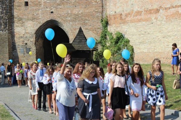 У стінах замку Любарта відбулася посвята у студенти першокурсників. ФОТО