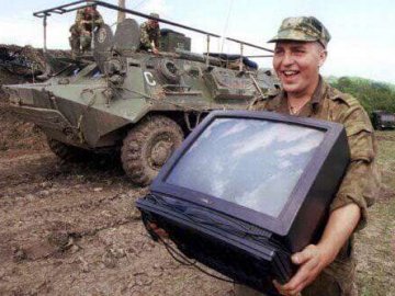 Дозвіл на мародерство в Україні окупантам дав особисто Путін, – СБУ