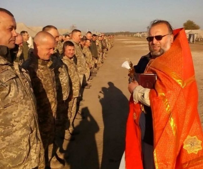 Священики передали допомогу волинським військовим