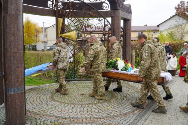 У Володимирі попрощалися зі штаб-сержантом Олександром Новосадом. ФОТО