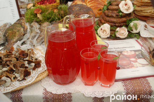 «Бурштинова осінь»: страви, мода і музика