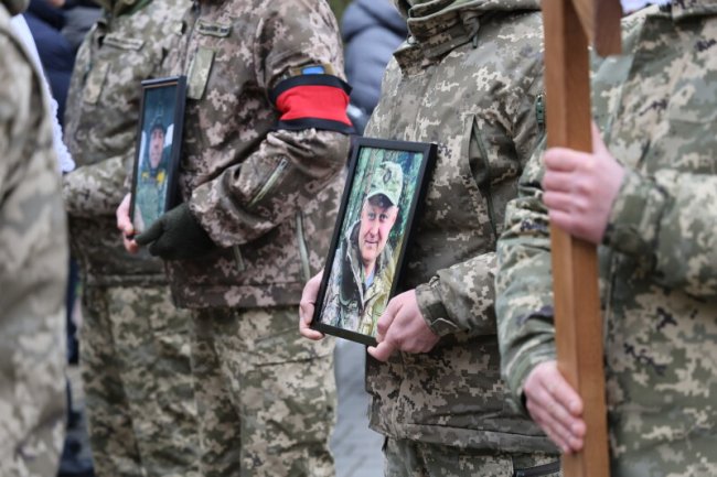 Луцьк попрощався з Героями Олександром Веремчуком та Костянтином Голубом