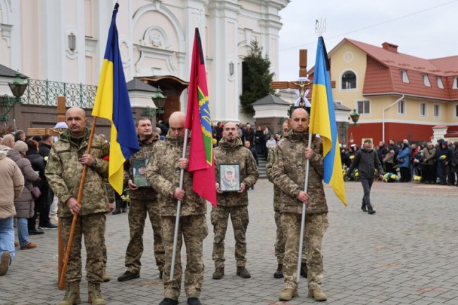 Луцьк попрощався з Героями Олександром Веремчуком та Костянтином Голубом
