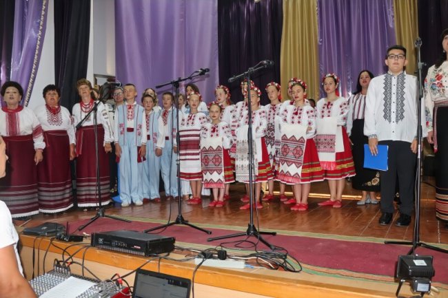 У селі на Волині на благодійному концерті зібрали 22 тисячі гривень для ЗСУ. ФОТО