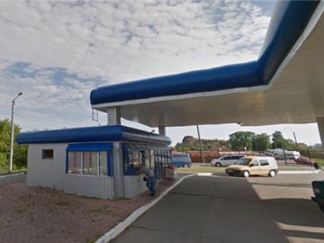 На Волині невідомий викрав у водія на заправці сумку з грошима  