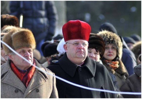 «Євронеділя» в Луцьку: віче, хода та панахида. ФОТО