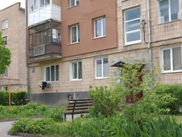 Конфлікт переріс у бійку: в одному із будинків Луцька вбили чоловіка. ВІДЕО