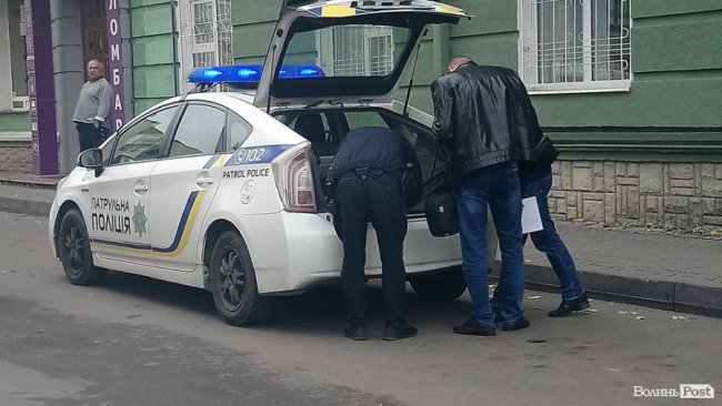 У центрі Луцька зловили ймовірного «наркобаригу». ФОТО