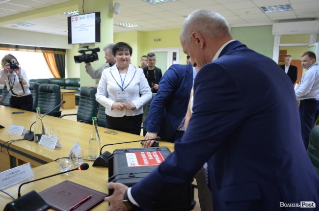 Більше мобільних послуг: луцький ЦНАП отримав «цифрову валізу»