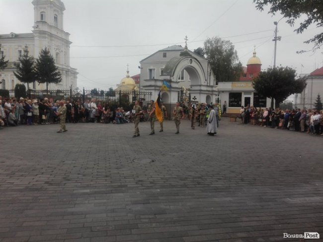 Луцьк прощається з загиблим Героєм. ФОТО