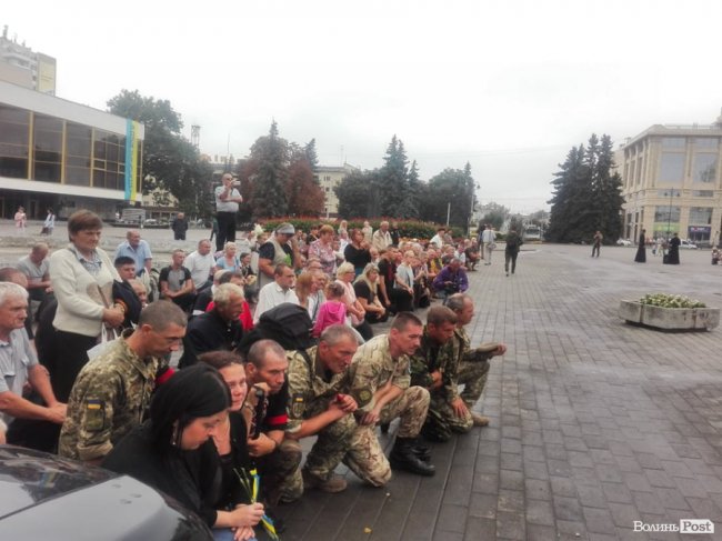 Луцьк прощається з загиблим Героєм. ФОТО