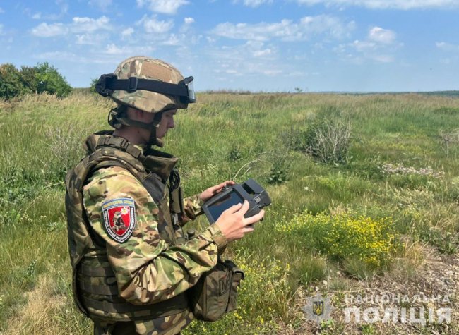 Волинські поліцейські відвідали колег в зоні бойових дій