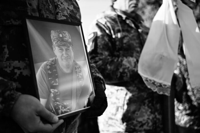 Луцька громада - у скорботі: в останню дорогу провели Героя Сергія Кізима